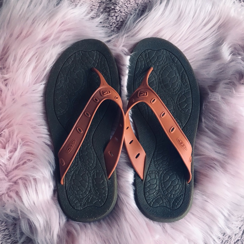 Keen flip flops